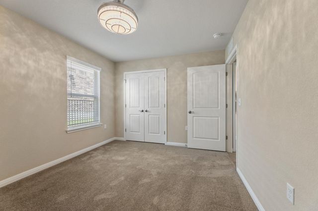 711 Kitty Hawk RD, Georgetown, TX 78633