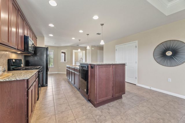 711 Kitty Hawk RD, Georgetown, TX 78633