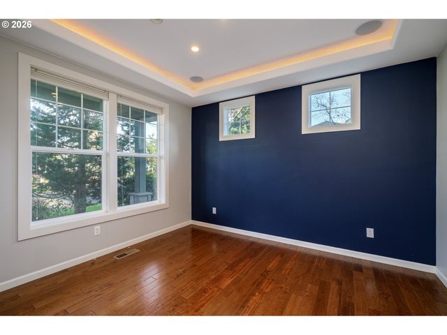 1924 Nw WALLACE Rd, Mc Minnville, OR 97128