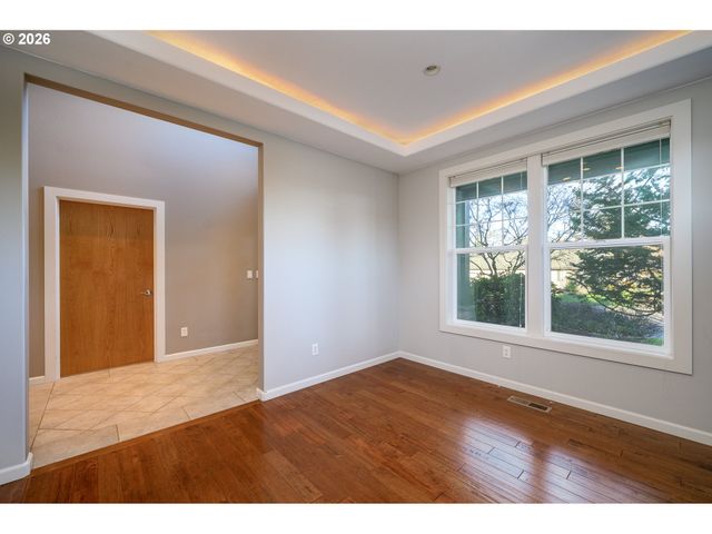 1924 Nw WALLACE Rd, Mc Minnville, OR 97128