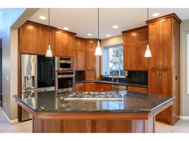 1924 Nw WALLACE Rd, Mc Minnville, OR 97128