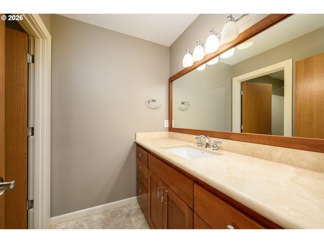 1924 Nw WALLACE Rd, Mc Minnville, OR 97128