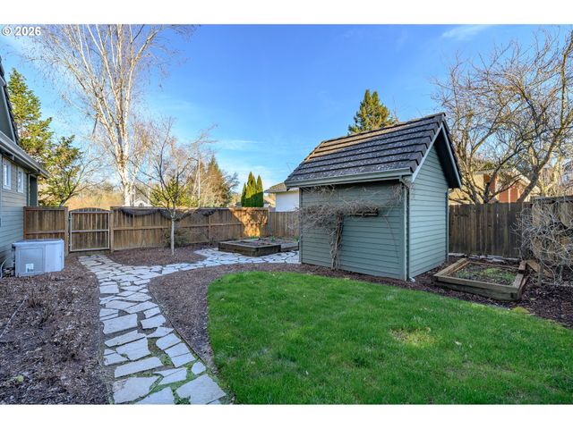 1924 Nw WALLACE Rd, Mc Minnville, OR 97128