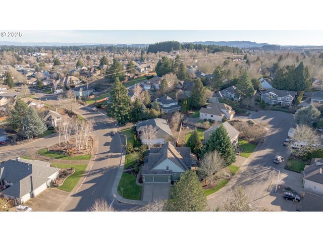 1924 Nw WALLACE Rd, Mc Minnville, OR 97128