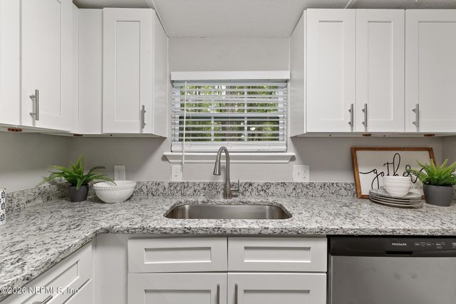 5990 FRANCINE Drive, Jacksonville, FL 32234