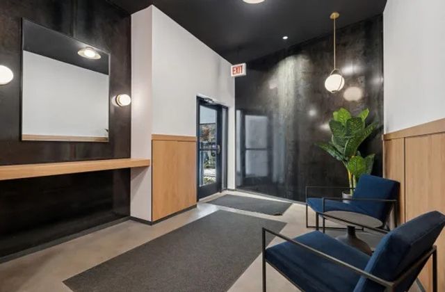 2300 W Wabansia Avenue 204, Chicago, IL 60647