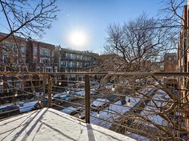 2300 W Wabansia Avenue 204, Chicago, IL 60647