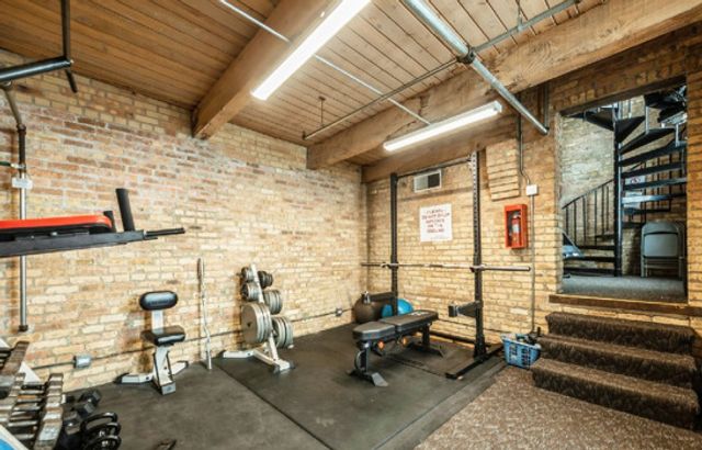 2300 W Wabansia Avenue 204, Chicago, IL 60647