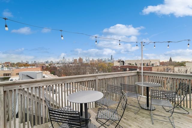 2300 W Wabansia Avenue 204, Chicago, IL 60647