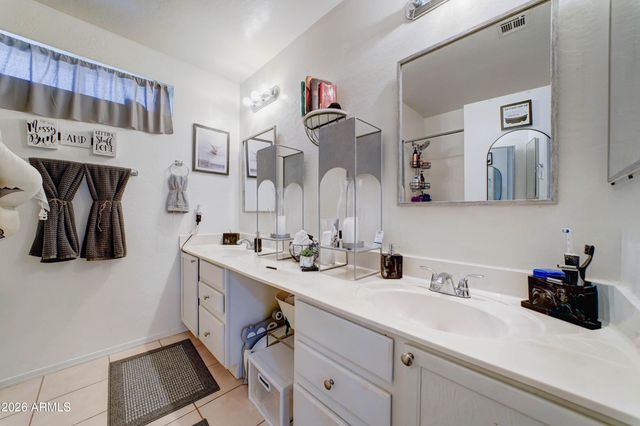 2744 S RAVEN --, Mesa, AZ 85209