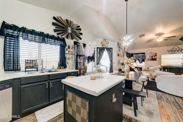 2744 S RAVEN --, Mesa, AZ 85209