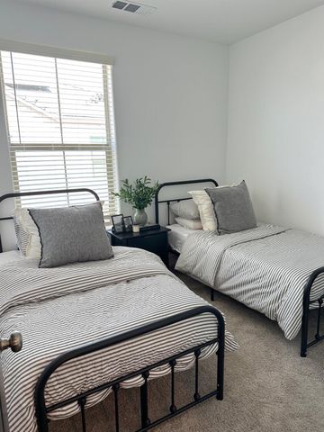 10968 N Honeysuckle Drive, Fresno, CA 93730