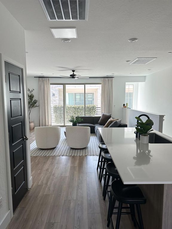 10968 N Honeysuckle Drive, Fresno, CA 93730