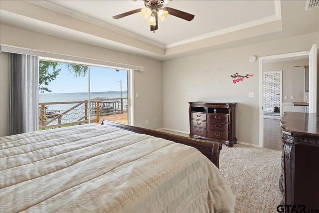 21821 Lakewood Ln, Chandler, TX 75758