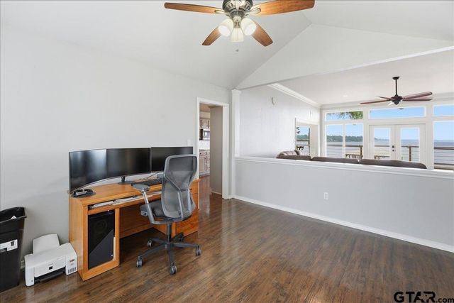 21821 Lakewood Ln, Chandler, TX 75758