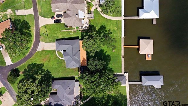21821 Lakewood Ln, Chandler, TX 75758