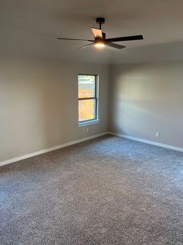 493 W Jefferson Street, Van Alstyne, TX 75495