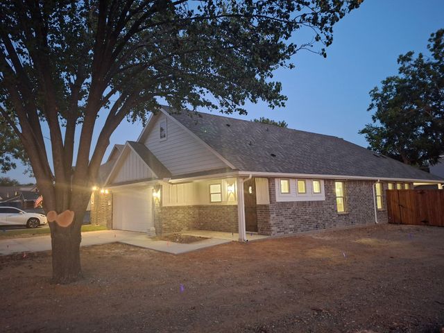 493 W Jefferson Street, Van Alstyne, TX 75495