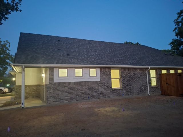 493 W Jefferson Street, Van Alstyne, TX 75495