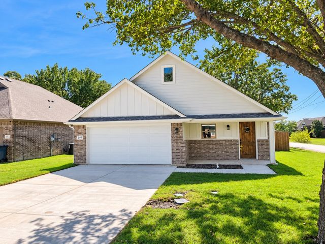 493 W Jefferson Street, Van Alstyne, TX 75495