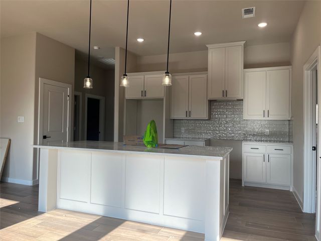 493 W Jefferson Street, Van Alstyne, TX 75495