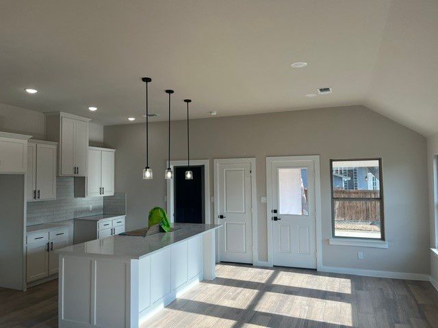 493 W Jefferson Street, Van Alstyne, TX 75495