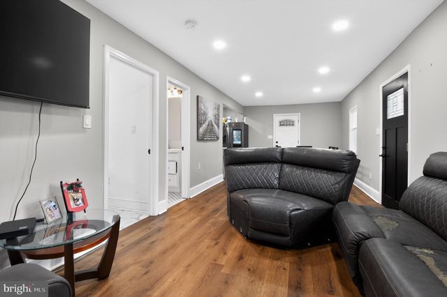 24804 FREDERICK RD, Clarksburg, MD 20871