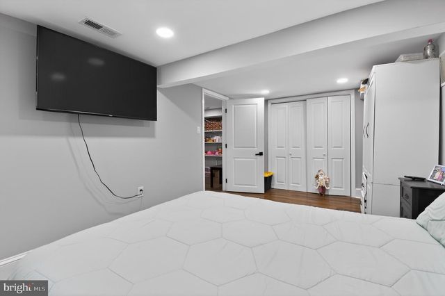 24804 FREDERICK RD, Clarksburg, MD 20871