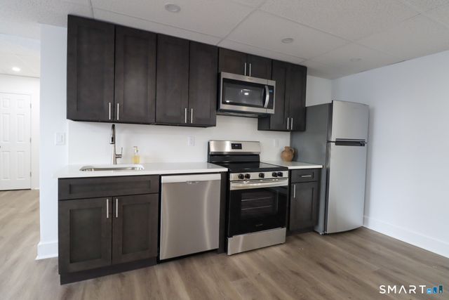 156 Garfield Avenue 12, New London, CT 06320