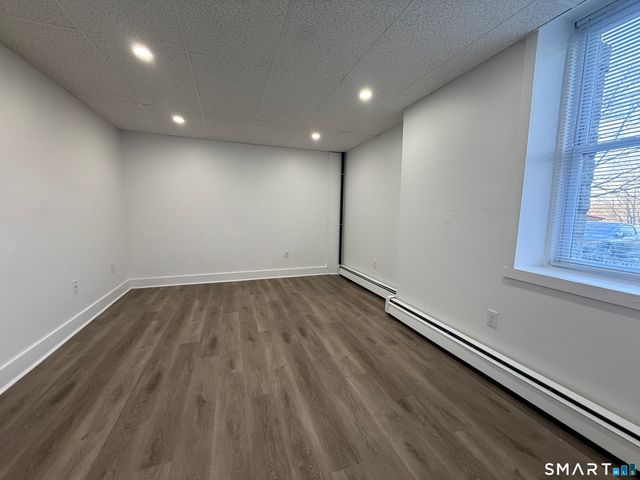 156 Garfield Avenue 12, New London, CT 06320