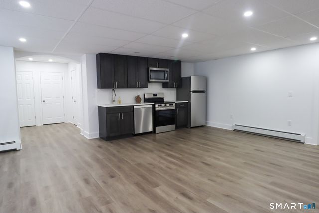 156 Garfield Avenue 12, New London, CT 06320