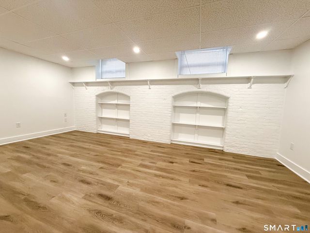 156 Garfield Avenue 12, New London, CT 06320