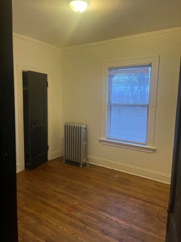 237 W 114th Street, Chicago, IL 60628