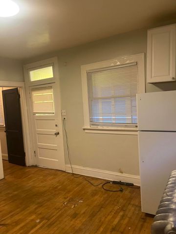 237 W 114th Street, Chicago, IL 60628