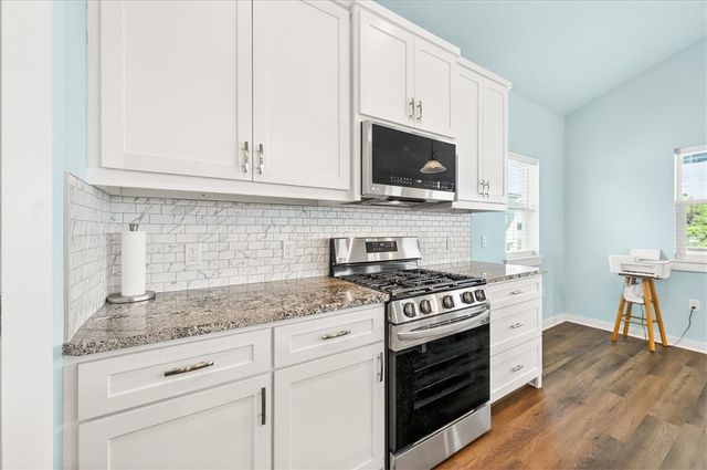 123 6th St, Port Aransas, TX 78373