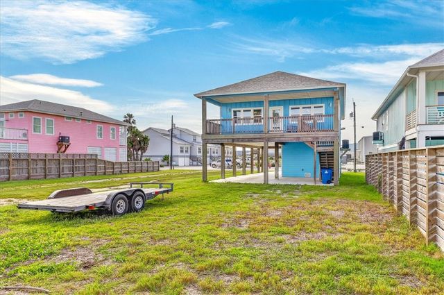 123 6th St, Port Aransas, TX 78373