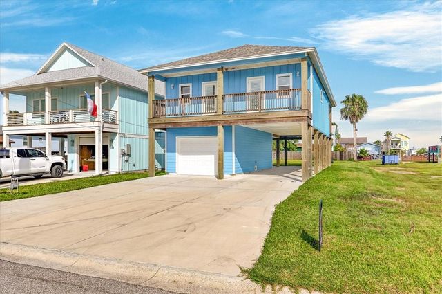 123 6th St, Port Aransas, TX 78373