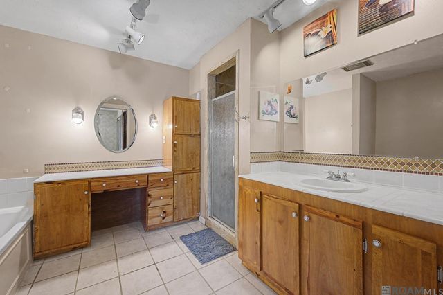 11911 Mccullough Rd, Zachary, LA 70791