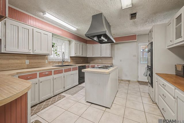 11911 Mccullough Rd, Zachary, LA 70791