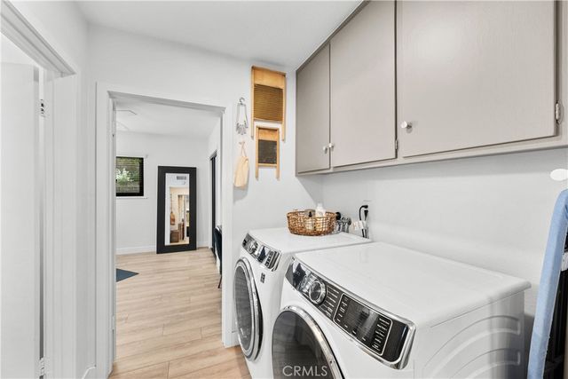 23626 Neargate, Newhall, CA 91321