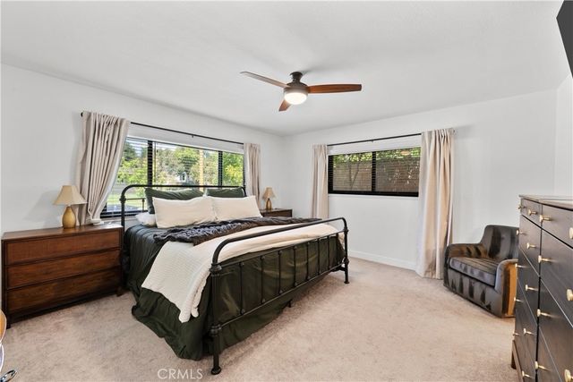 23626 Neargate, Newhall, CA 91321