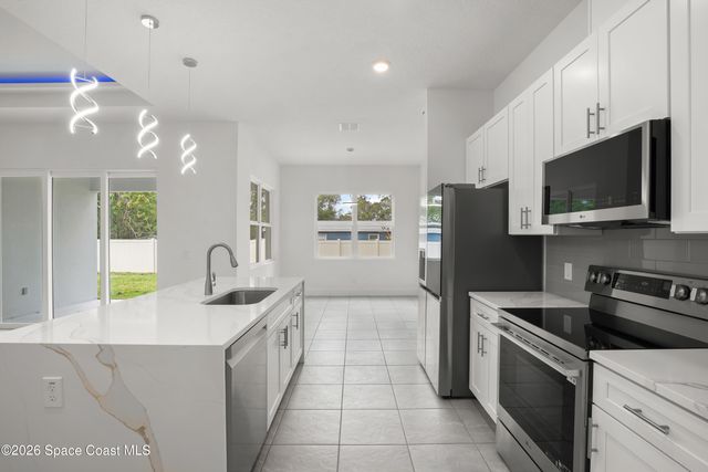 655 Vine Street, Melbourne, FL 32904