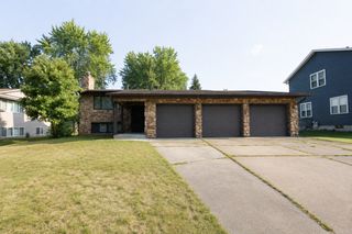 7797 Woodpark Boulevard, Woodbury, MN 55125
