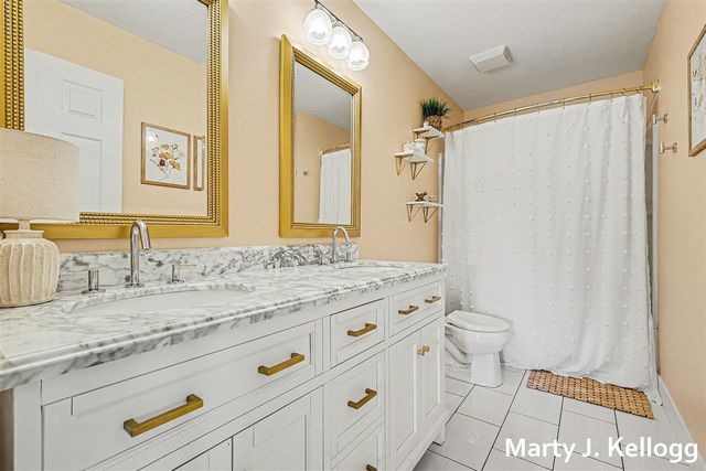 2580 Cotherstone Court, Wyoming, MI 49418