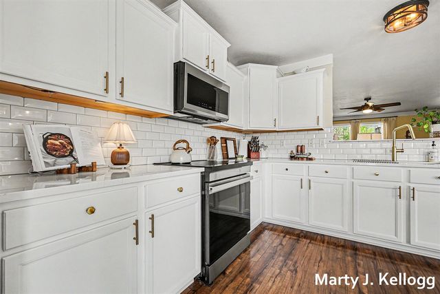 2580 Cotherstone Court, Wyoming, MI 49418