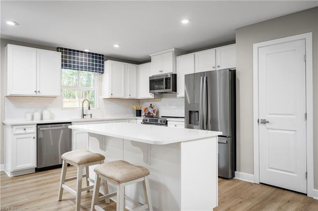 6419 Temple LN, Toano, VA 23168