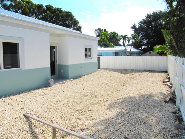 21 Tina Place, Key Largo, FL 33037