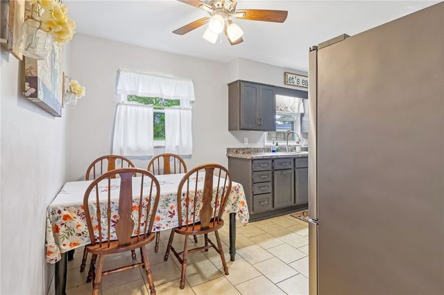 122 Hillcrest Dr, Ross Twp, PA 15237