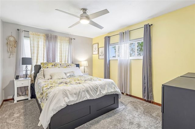 122 Hillcrest Dr, Ross Twp, PA 15237