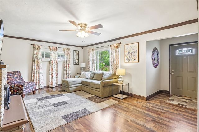 122 Hillcrest Dr, Ross Twp, PA 15237